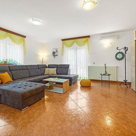 House Ulika Villa Svetvincenat Ngoại thất bức ảnh